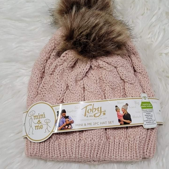2pc Hat Set from Toby & Me New with Tags one size fits most 1 adult size knit be - Picture 1 of 4